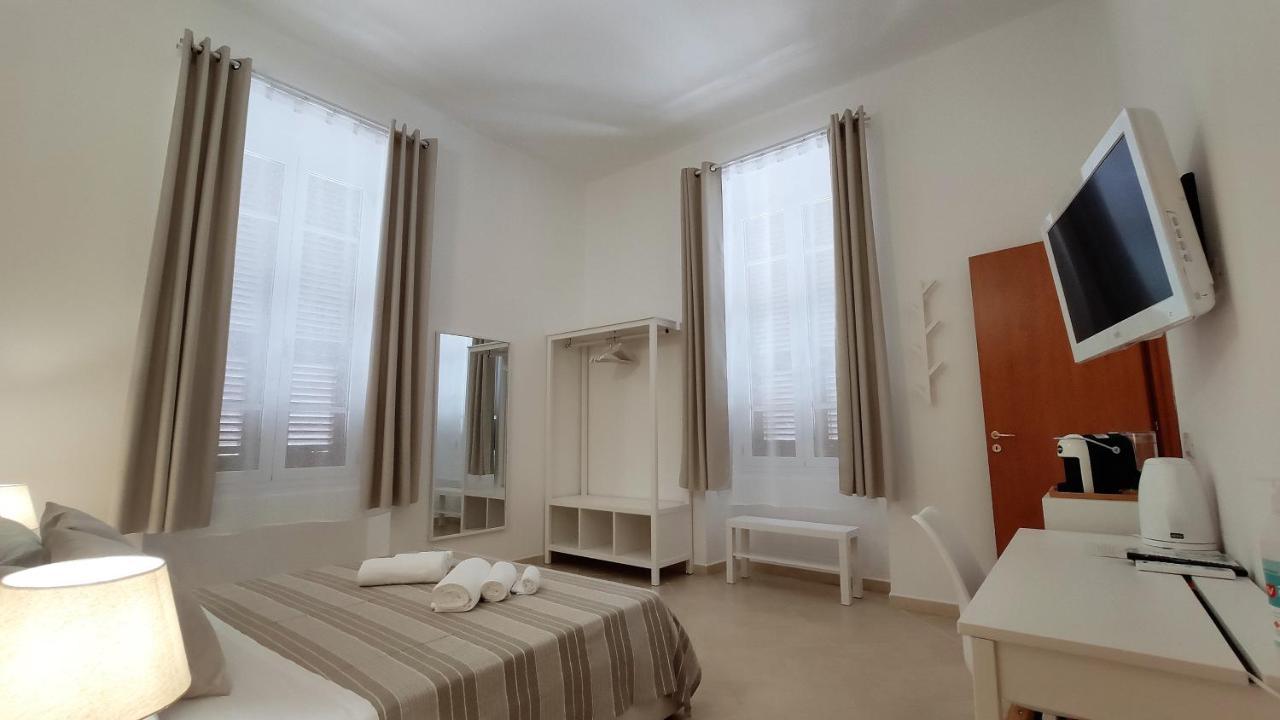 Nell'Azzurro Hotell Cagliari Exteriör bild